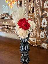 Load image into Gallery viewer, Finjan Bloom Arrangement
