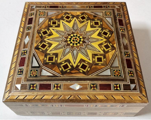 Load image into Gallery viewer, Mosaic and Shell Box
