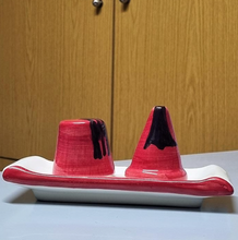 Load image into Gallery viewer, Ceramic Salt &amp; Pepper Cellars with plate
